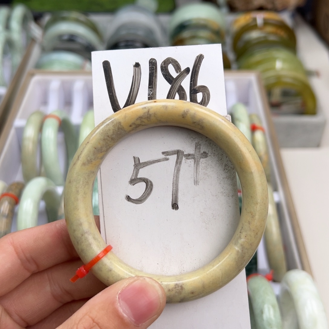 岫玉手镯未镶嵌天然岫玉