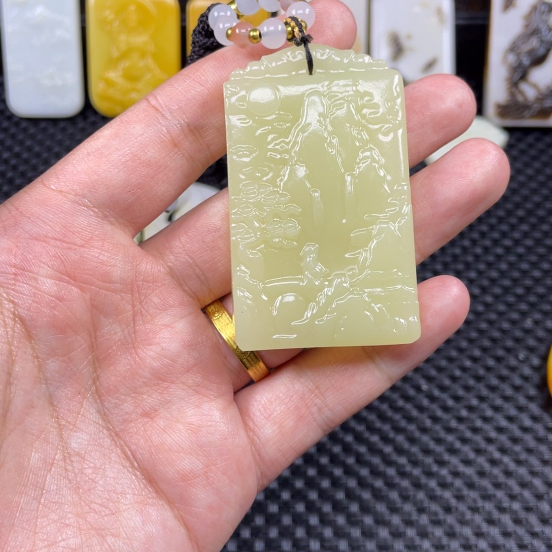 颈饰未镶嵌和田玉