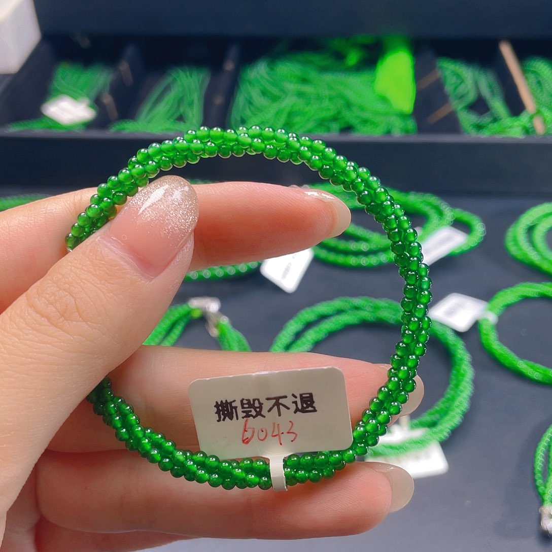 翡翠未镶嵌颈饰8888888888