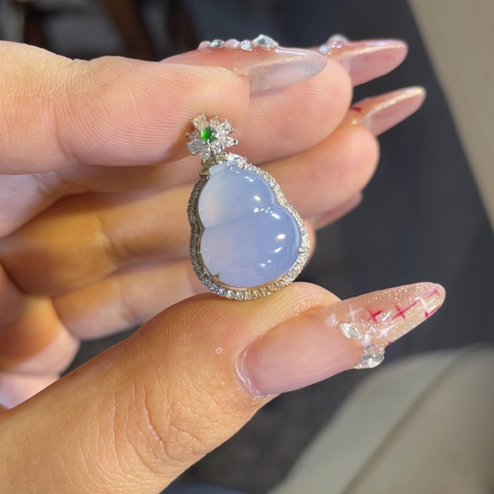 翡翠颈饰18K金镶嵌葫芦