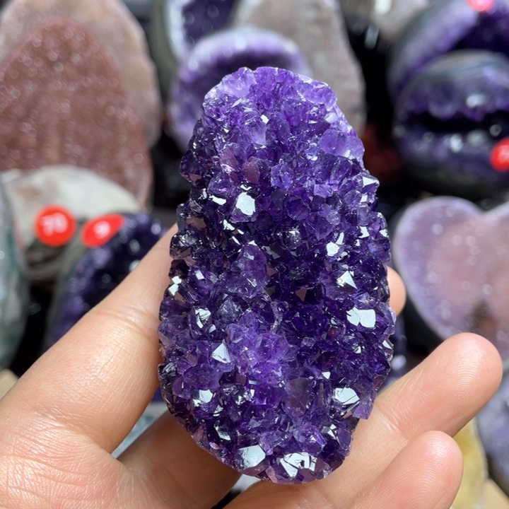 水晶摆件未镶嵌捡漏