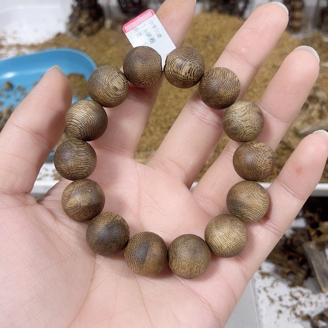 沉香木手串月*1.6单圈17克
