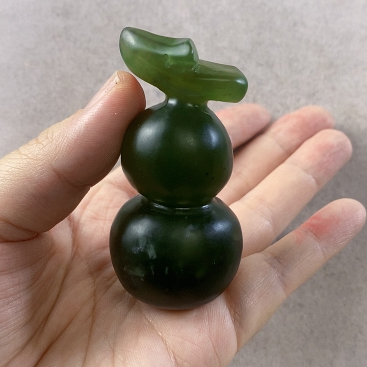 岫玉手把件未镶嵌