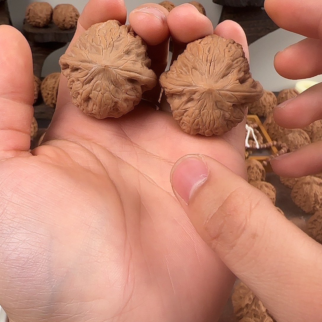 核桃瑕疵铁锤17652