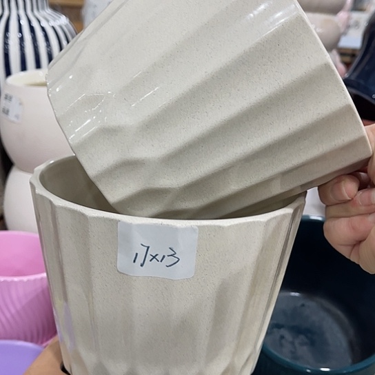 多肉绿植陶瓷花盆9.9包邮，有孔