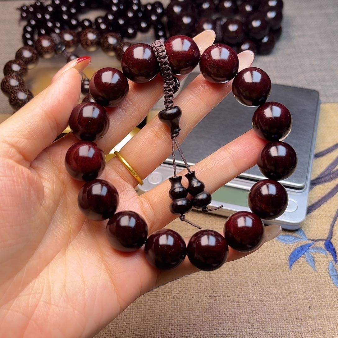 檀香紫檀（小叶紫檀）1.5 15颗