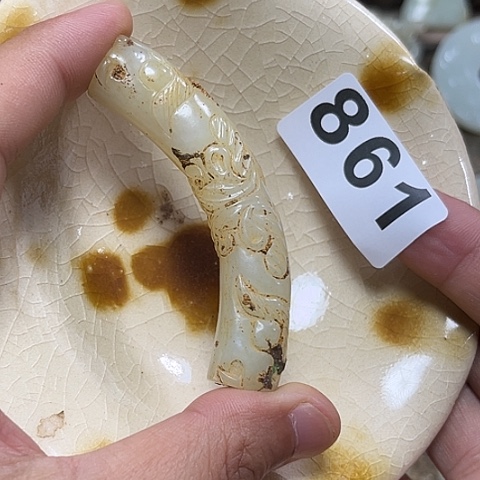 雅***斋瓷片瓷器制作过程是根据不同种类材料所