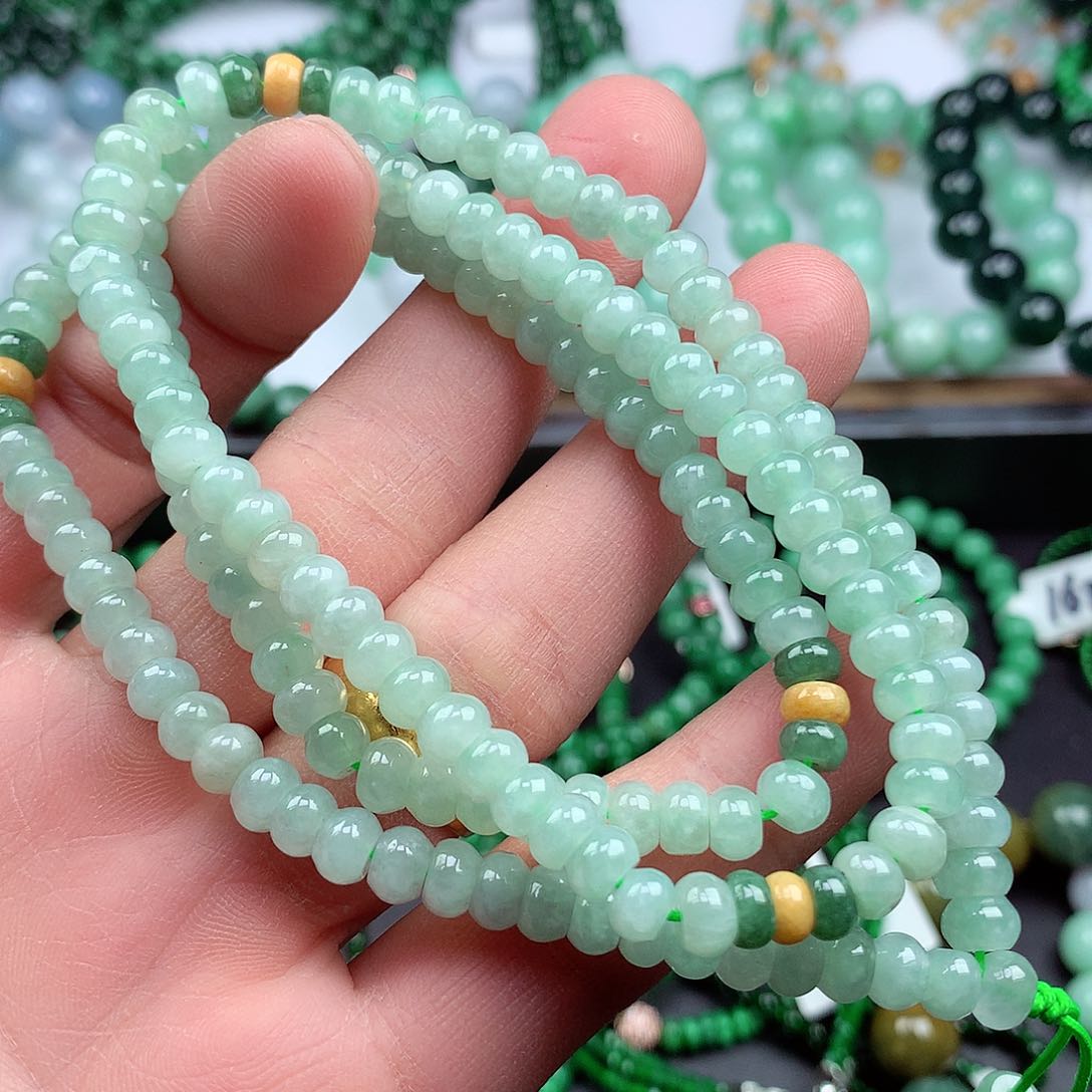 翡翠颈饰未镶嵌项链