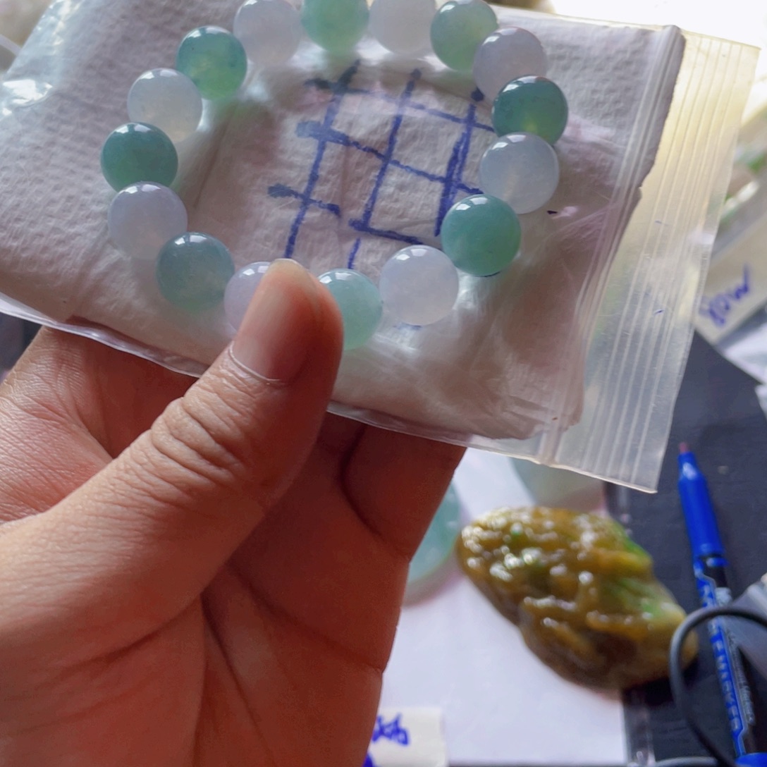 李***定制翡翠未镶嵌翡翠