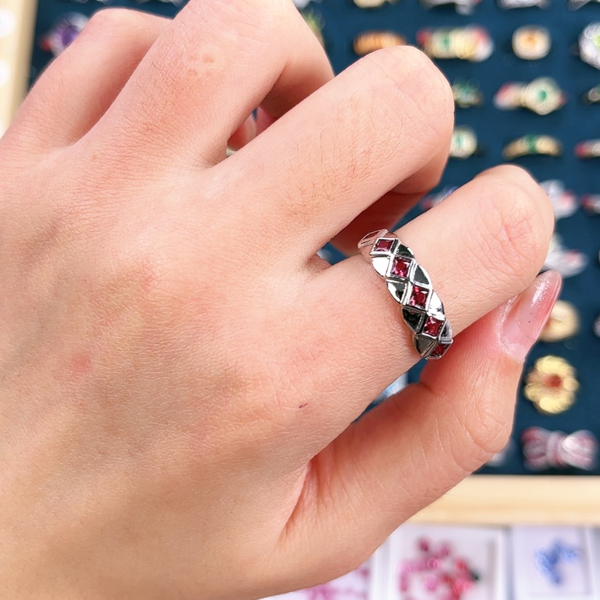 【闪购商品】石榴石戒指银S925镶嵌Z50