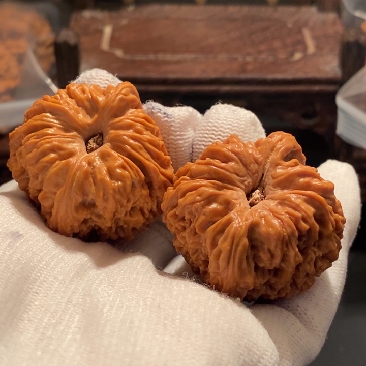 文玩核桃把件W****r凹底南疆