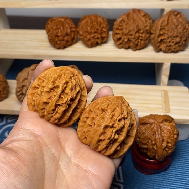 豆***皮把件文玩核桃虎头