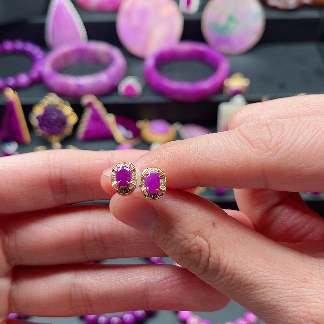 苏纪石（舒俱来）耳钉18K金镶嵌