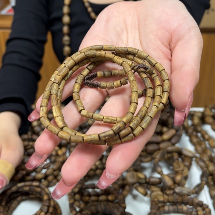 沉香手串0.4多圈随型多样性发1