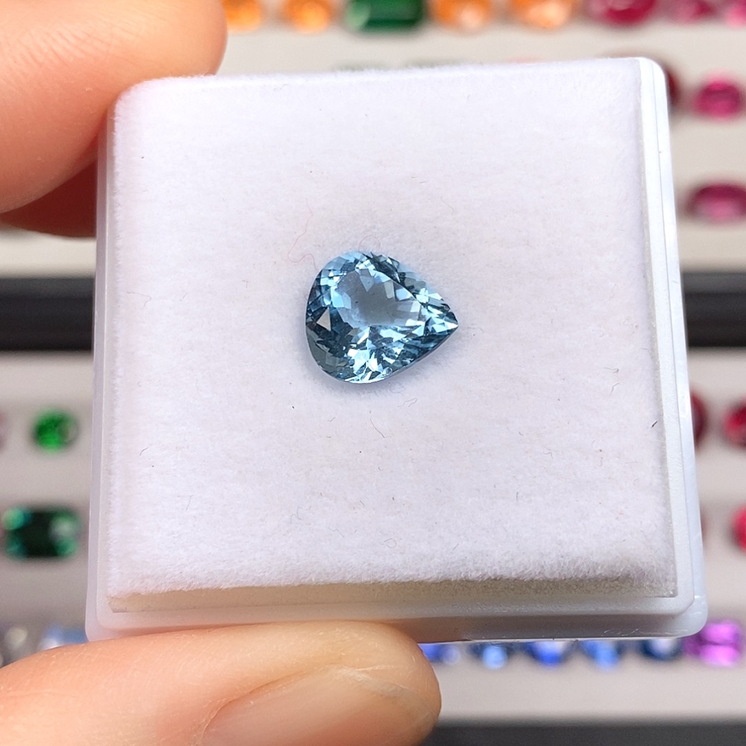 海蓝宝石裸石2.5ct