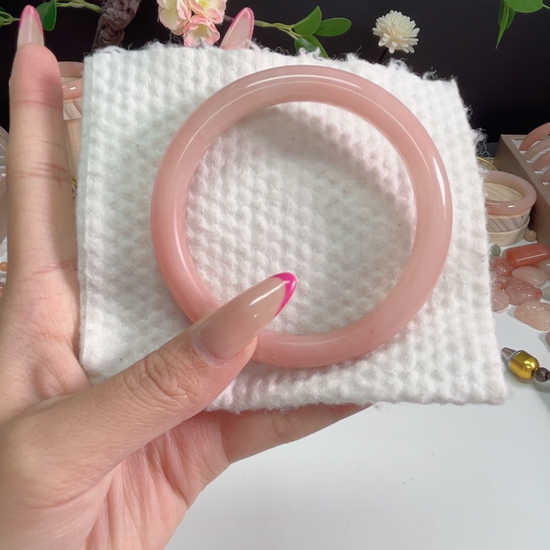 未镶嵌手镯石英质玉冷**知