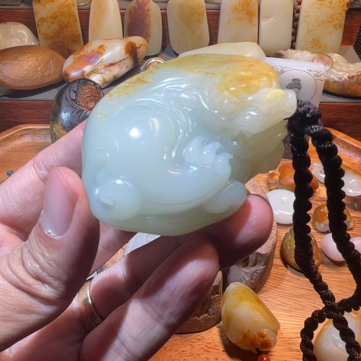 和田玉未镶嵌吊坠(不含链)