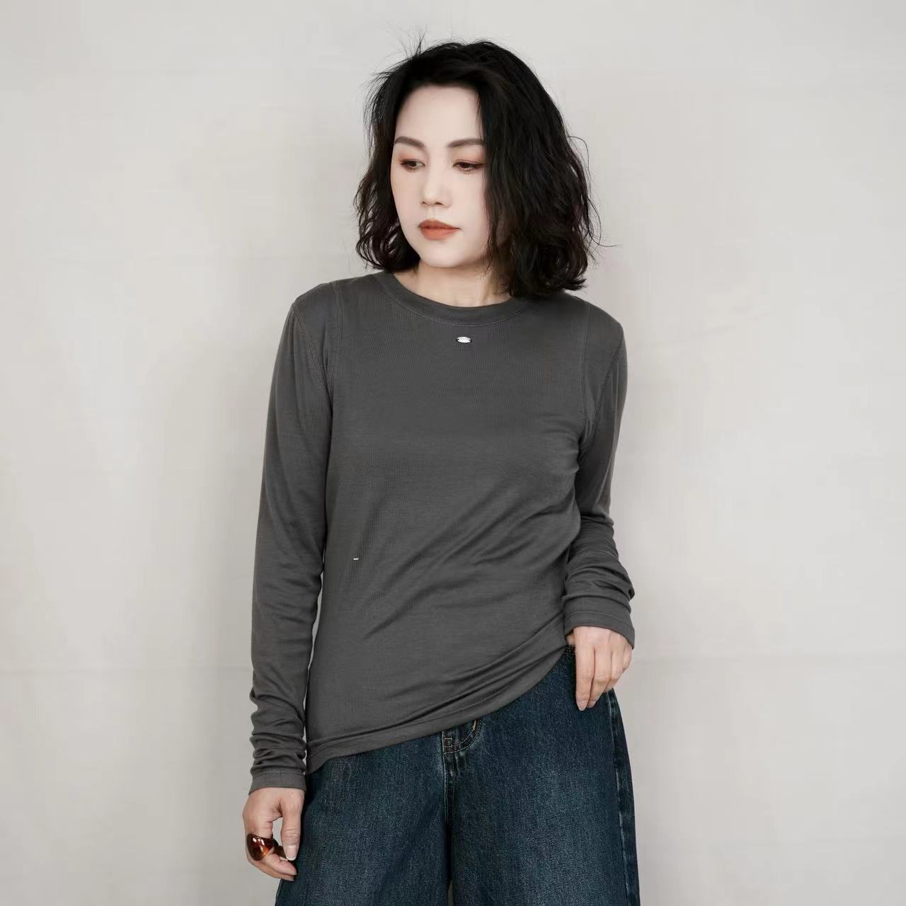 【0802】~金属小标多色亲肤基础款  圆领修身显瘦长袖纯色T恤打底衫