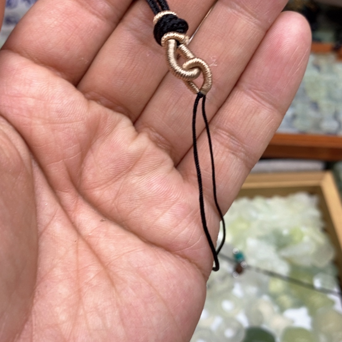 岫玉假一赔十默认，不退不换未镶嵌