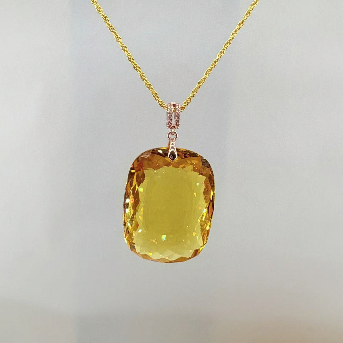 铜合金合成锆石吊坠 30*40的黄财财吊坠，时尚潮流