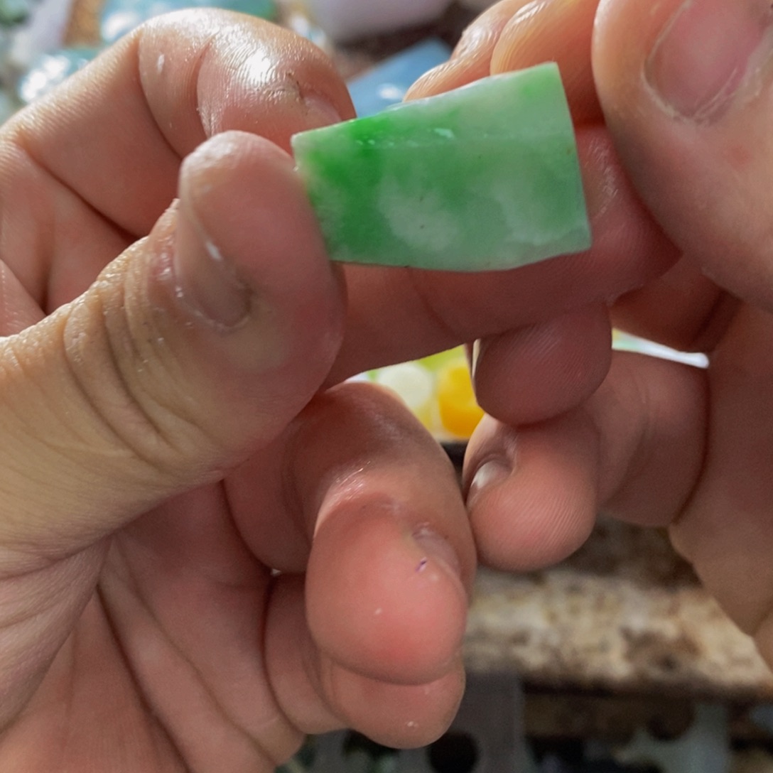 翡翠未镶嵌挂件定制