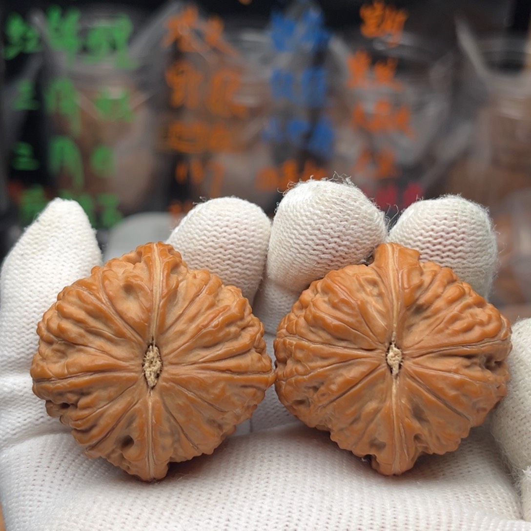 文玩核桃吊坠平底锅