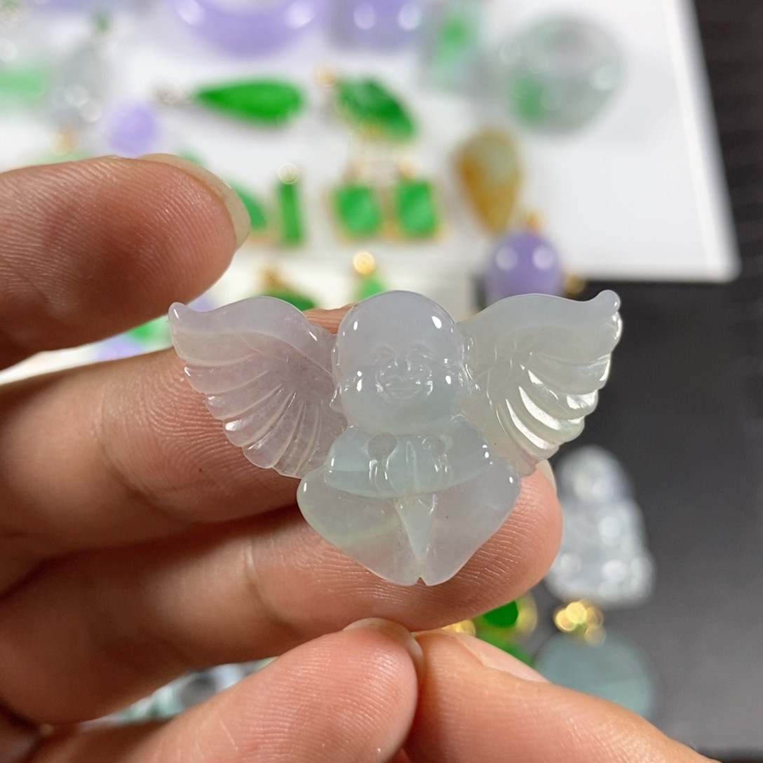 翡翠颈饰未镶嵌翡翠