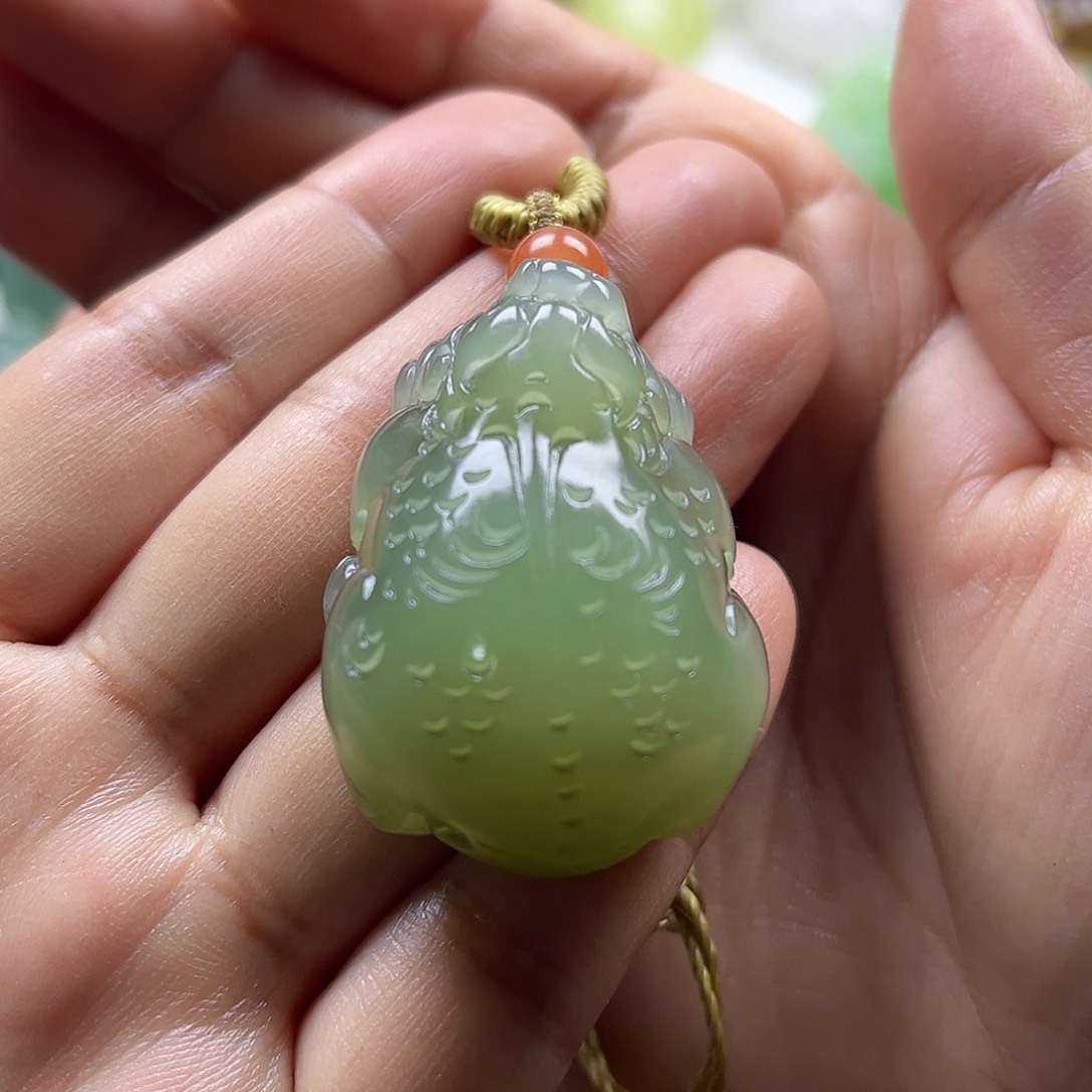 和田玉吊坠未镶嵌