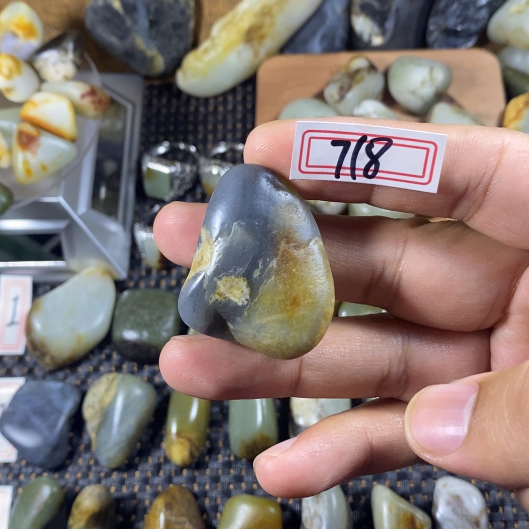 和田玉（糖玉）未镶嵌挂件