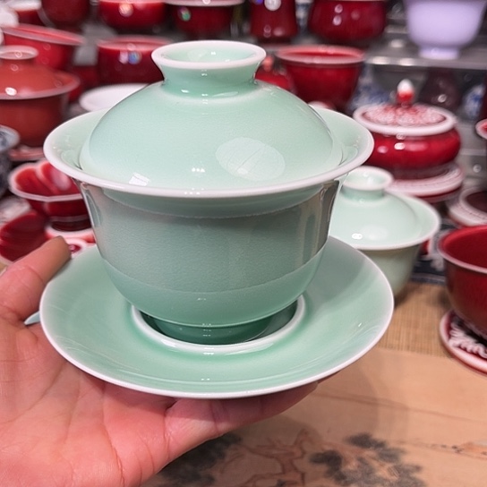 盒*景德镇陶瓷红马坊