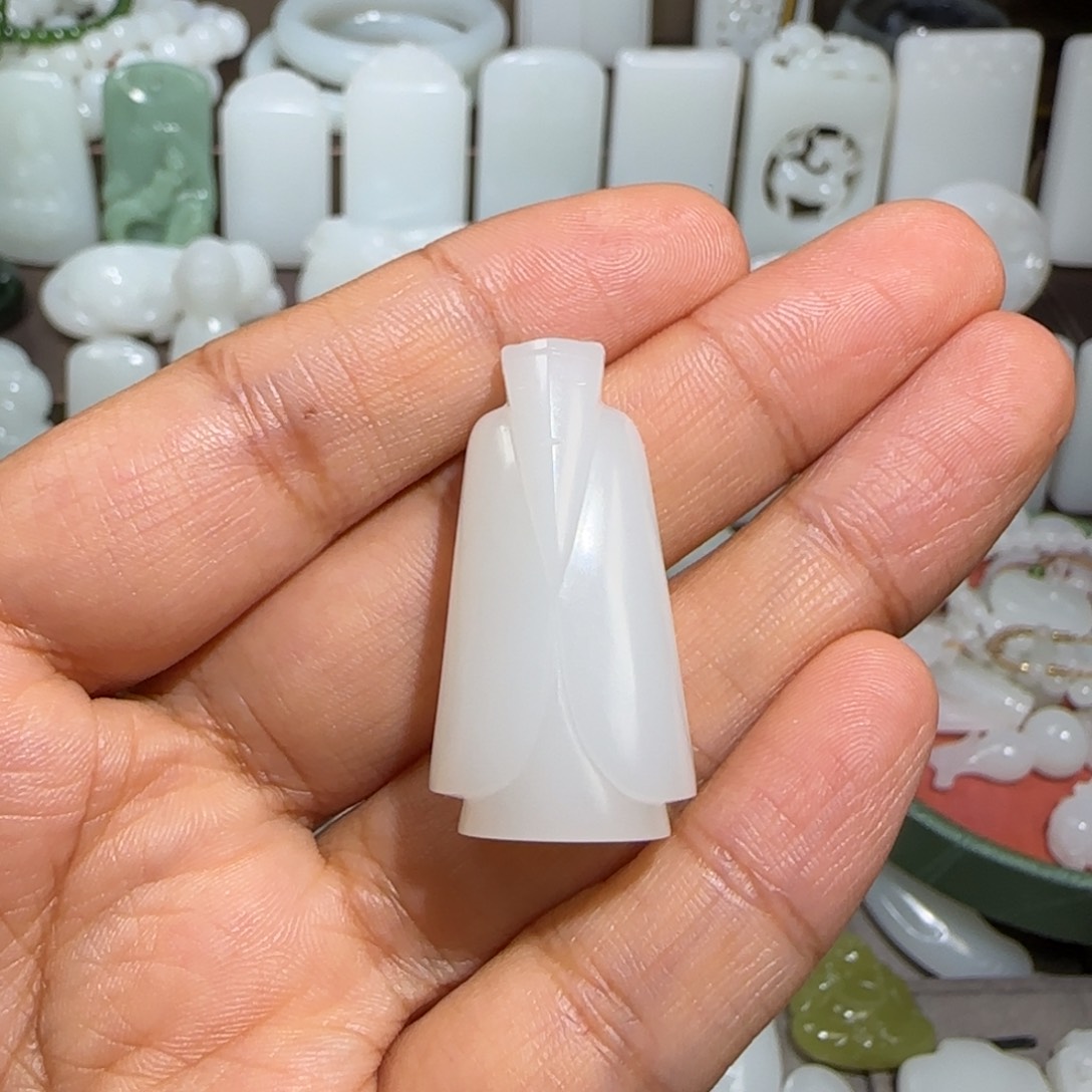 和田玉未镶嵌颈饰凯*