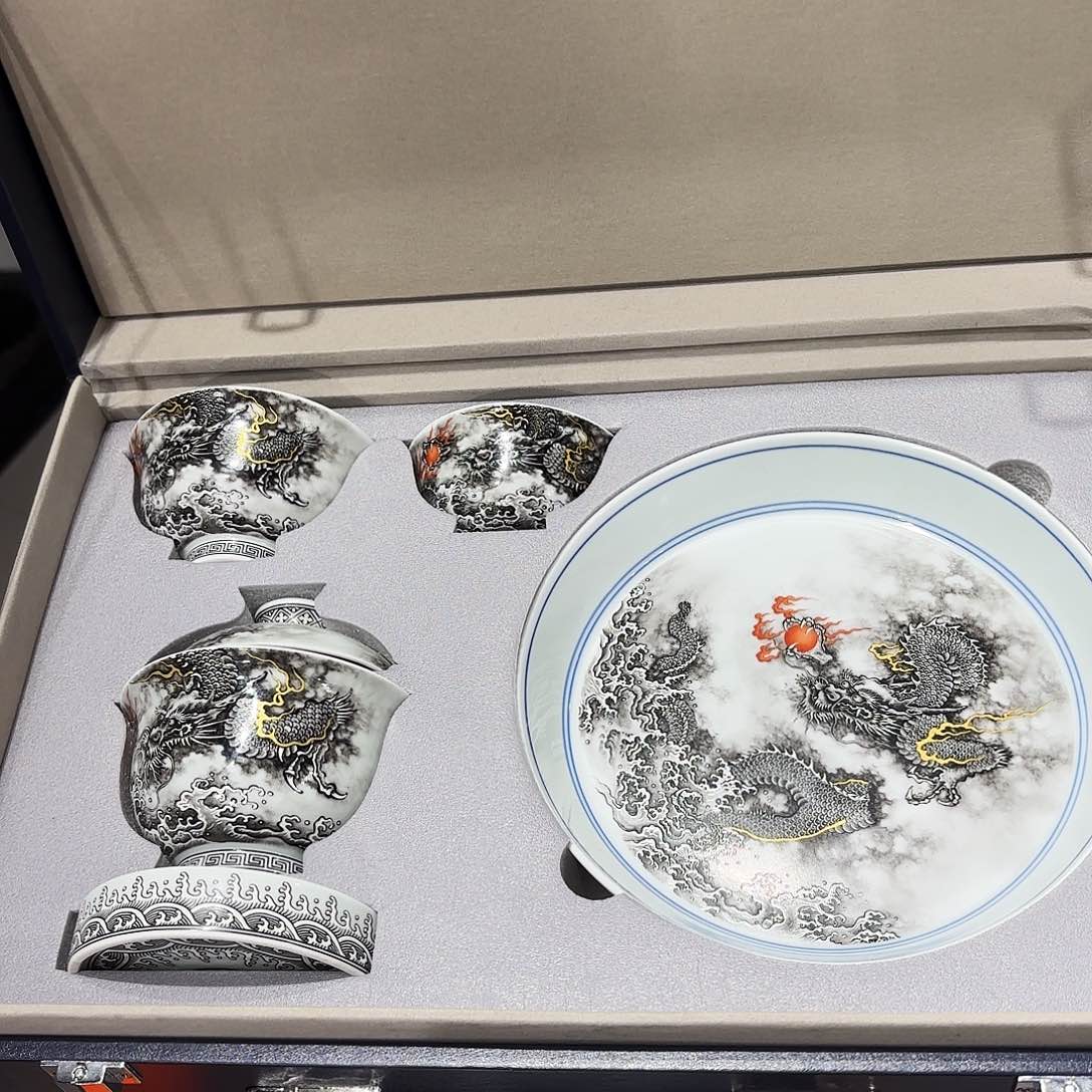 瓷片景德镇瓷器展和