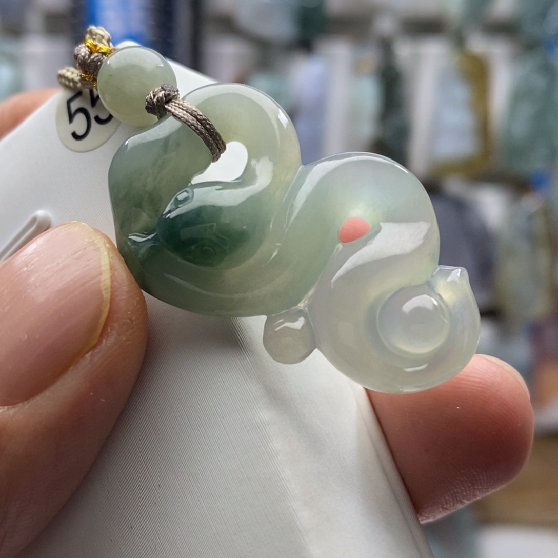 翡翠颈饰未镶嵌蛇