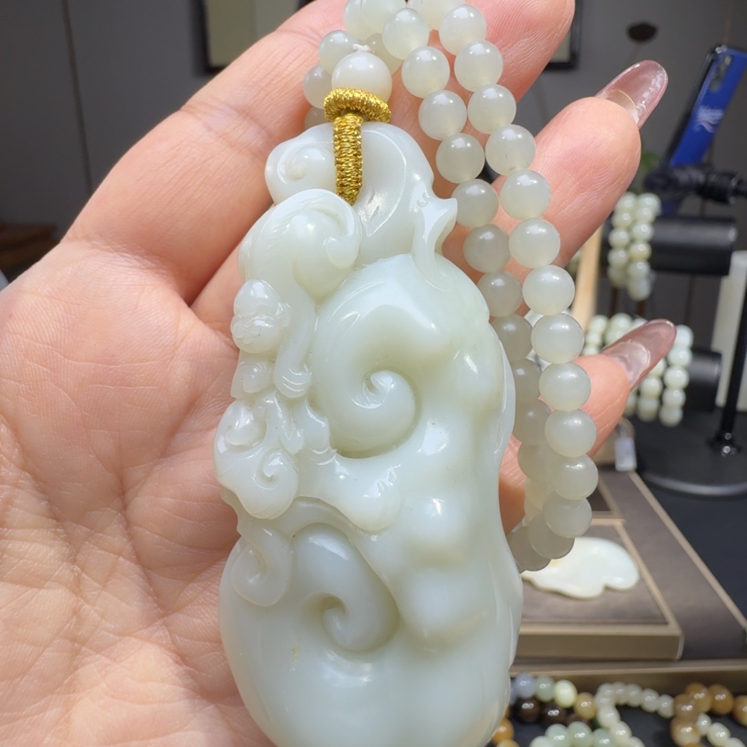 和田玉未镶嵌挂件