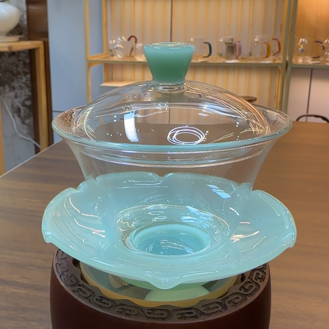 禾器荷叶盖碗浅玉色