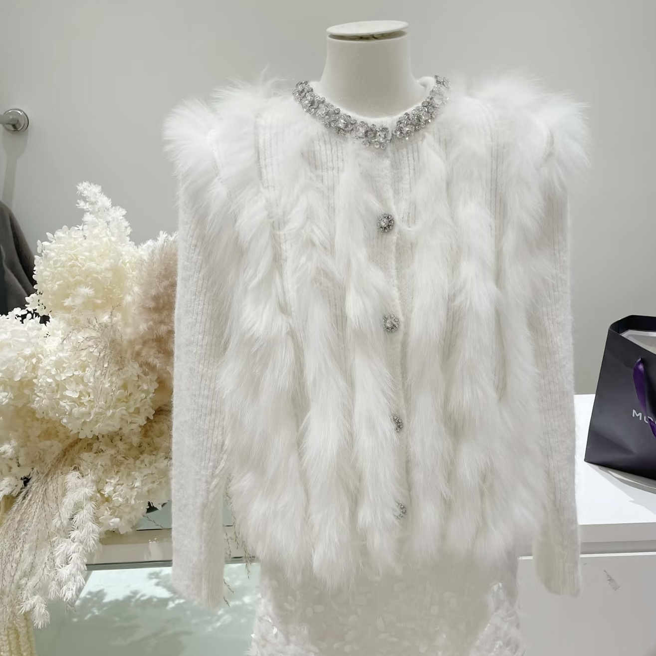 《猪猪出品》千金风纯色针织女毛衣流苏镶钻小香风圆领百搭秋冬