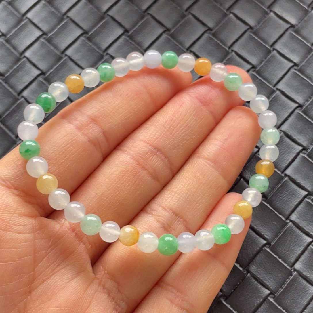 翡翠手串未镶嵌卡5绿