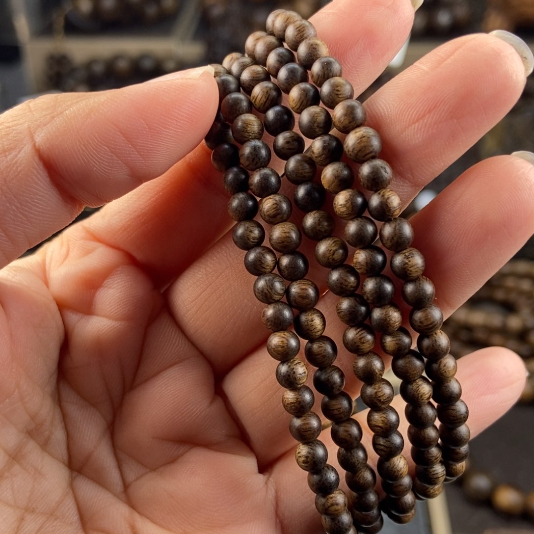 沉香手串l****a越南芽庄白棋楠