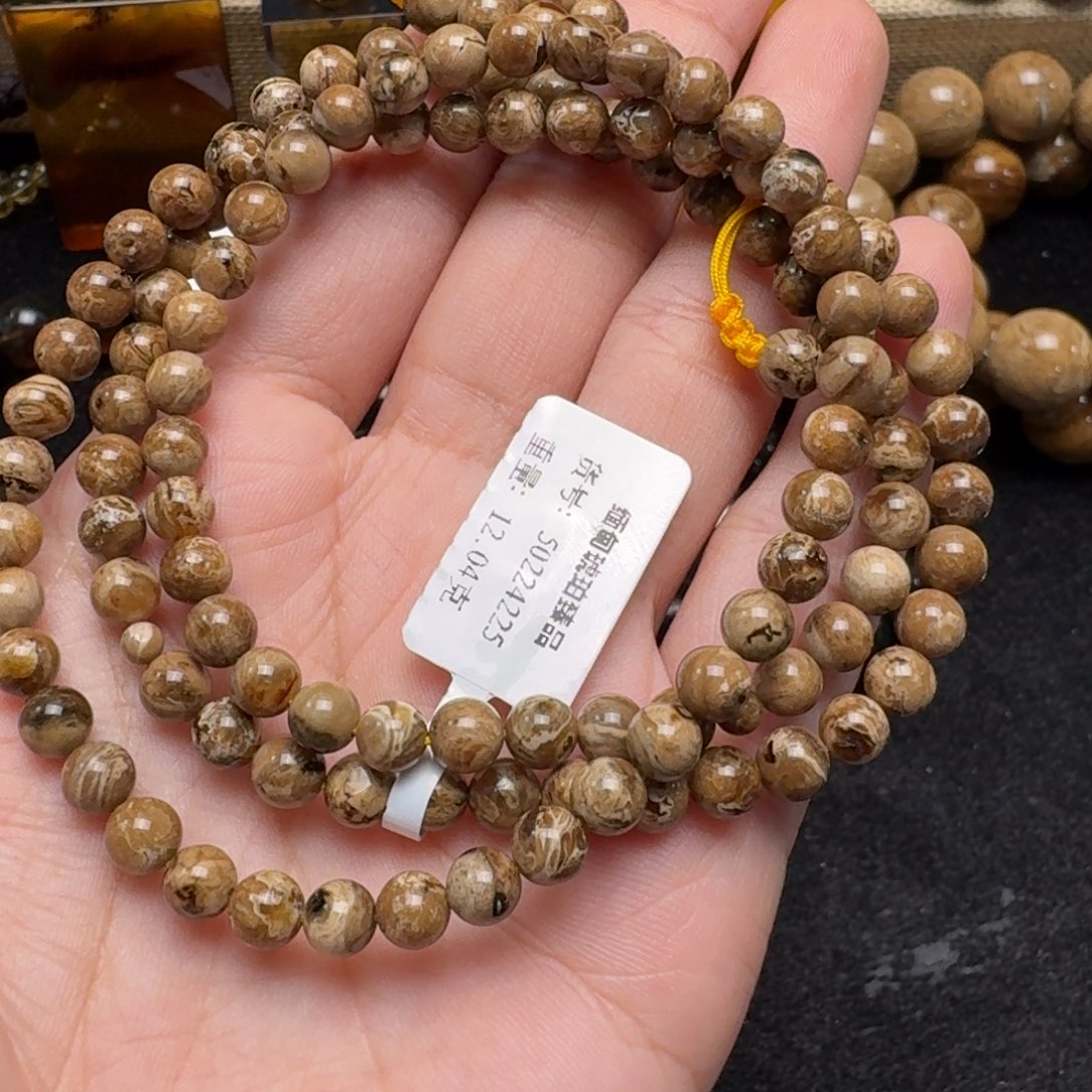 琥珀珠宝奇石未镶嵌