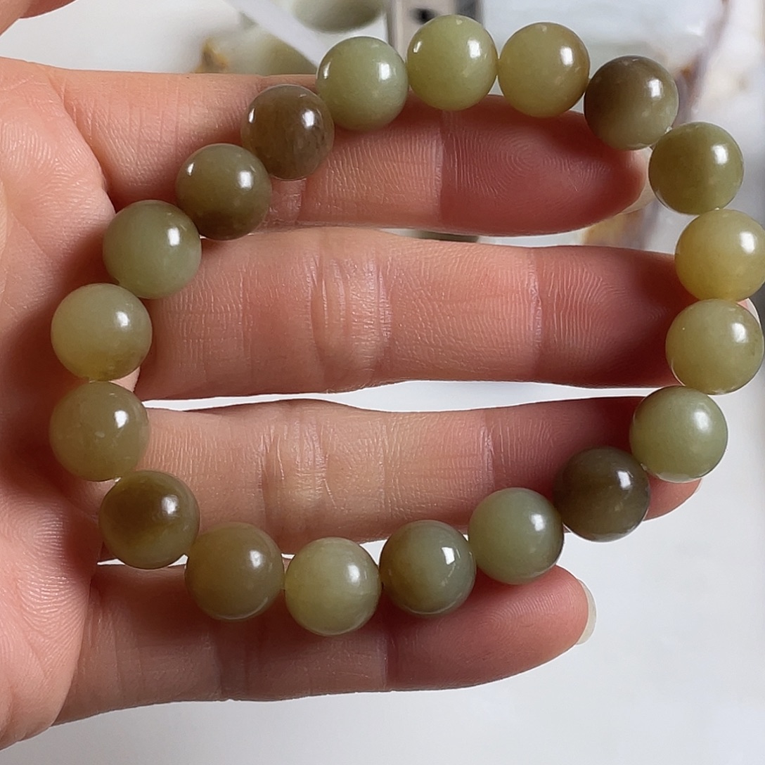 蝴***子和田玉（糖玉）未镶嵌手串