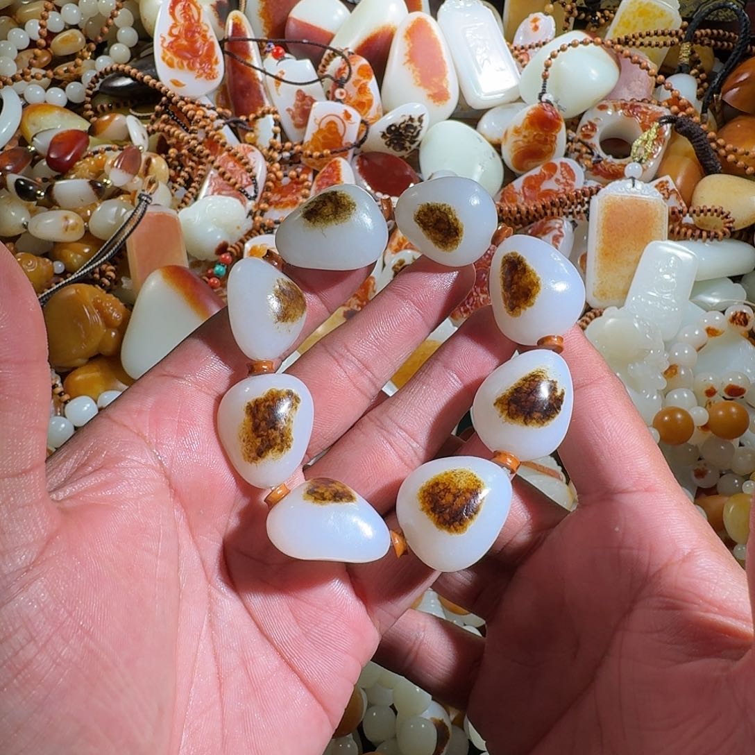 和田玉未镶嵌挂件