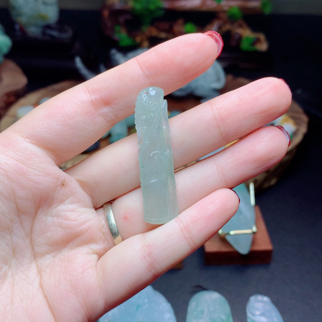 定制翡翠未镶嵌翡翠