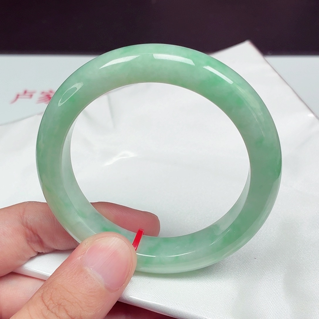 翡翠未镶嵌手镯55圈口