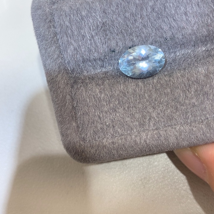 海蓝宝石笔搁未镶嵌我**笑2.56克拉