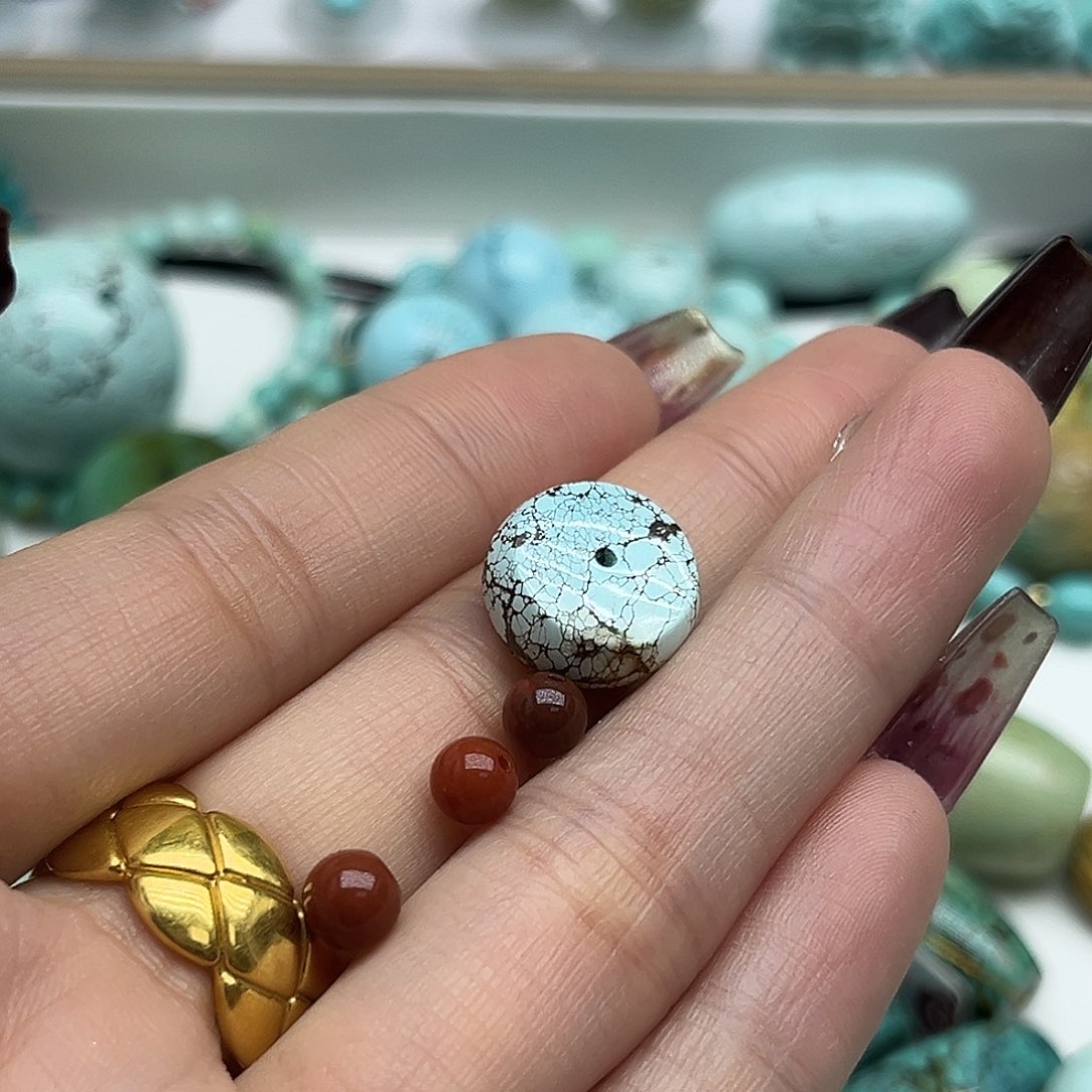 南红玛瑙未镶嵌珠宝奇石