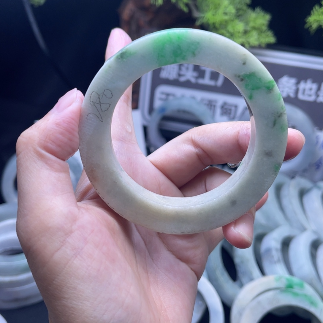 定制翡翠未镶嵌手镯翡翠