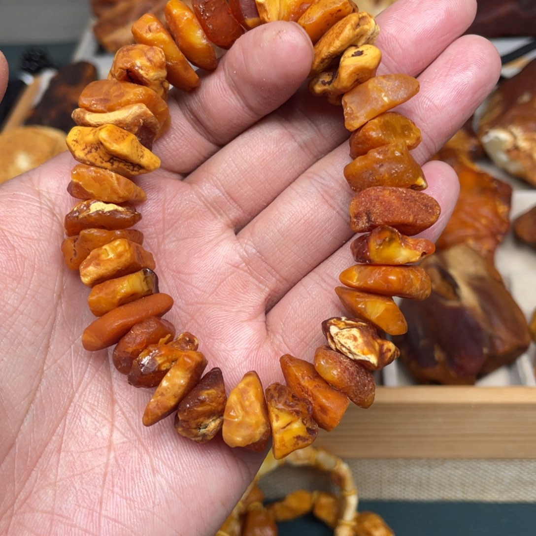 琥珀珠宝奇石未镶嵌