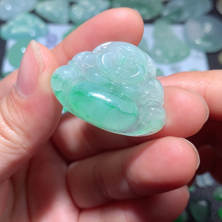 翡翠颈饰未镶嵌天然翡翠佛公