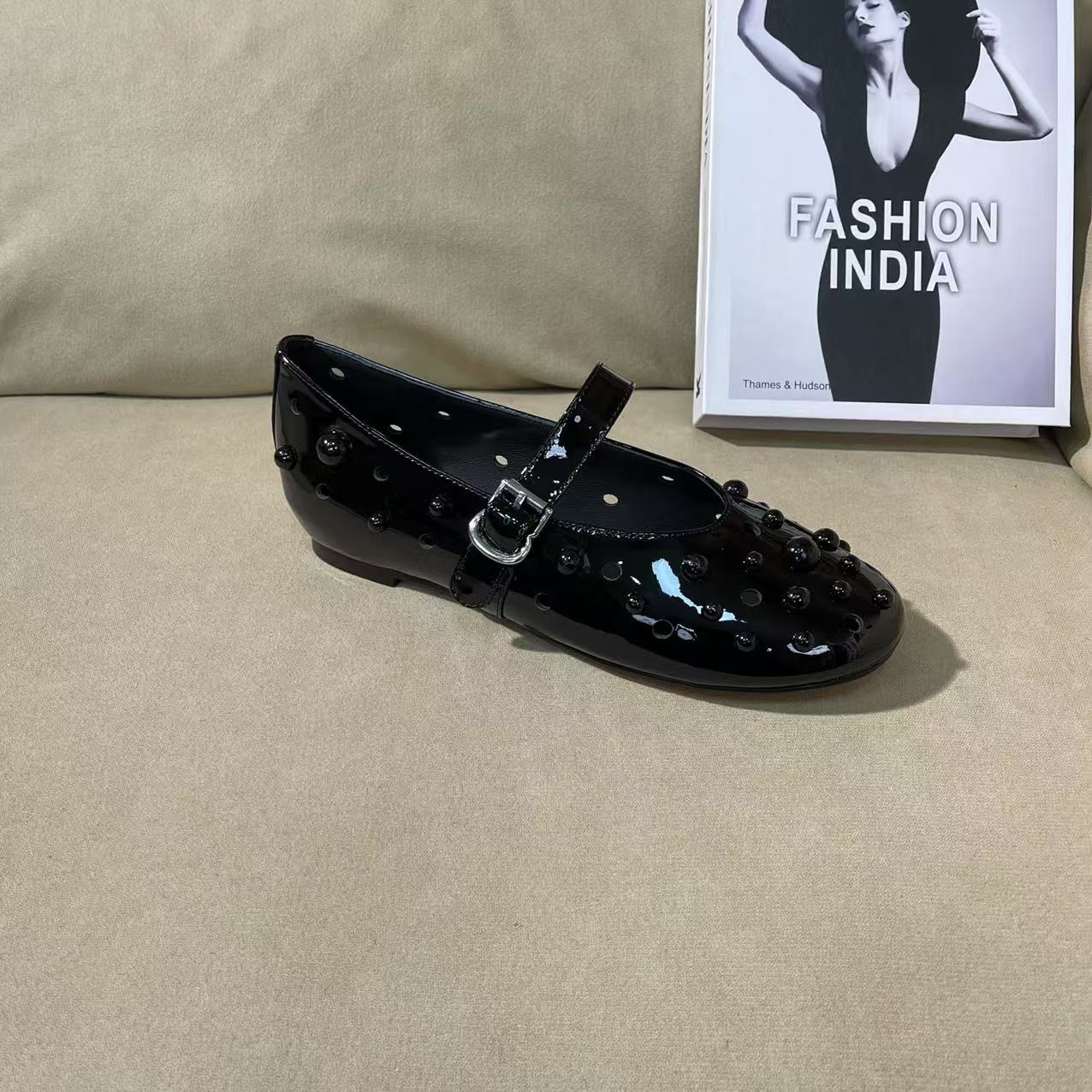 1084【芬芳】黑色春款时尚气质圆头玛丽珍休闲一字带低跟单鞋C【2CM】