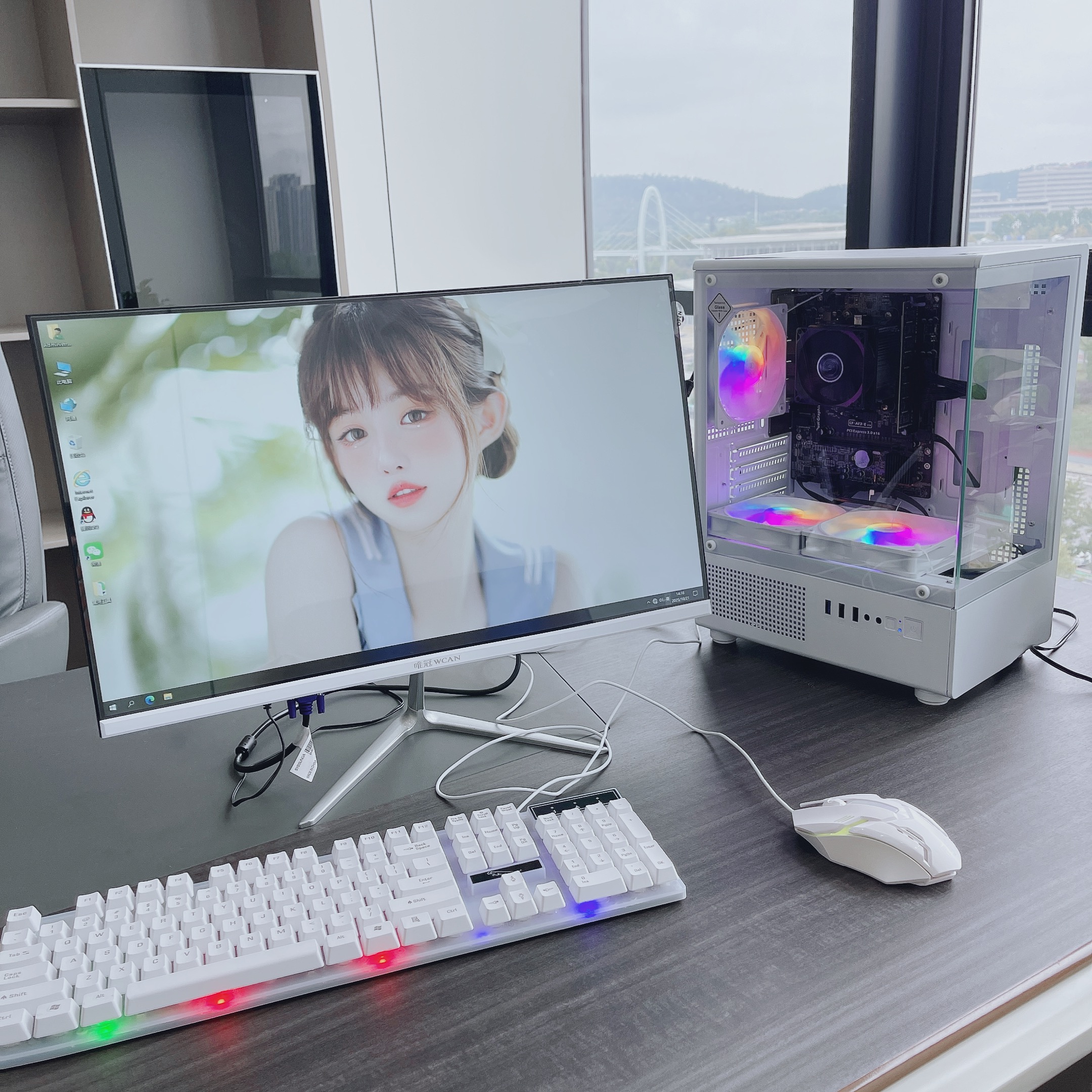 99新  公司处理电脑发光主机高端电脑单主机无屏幕办公设计白色X1